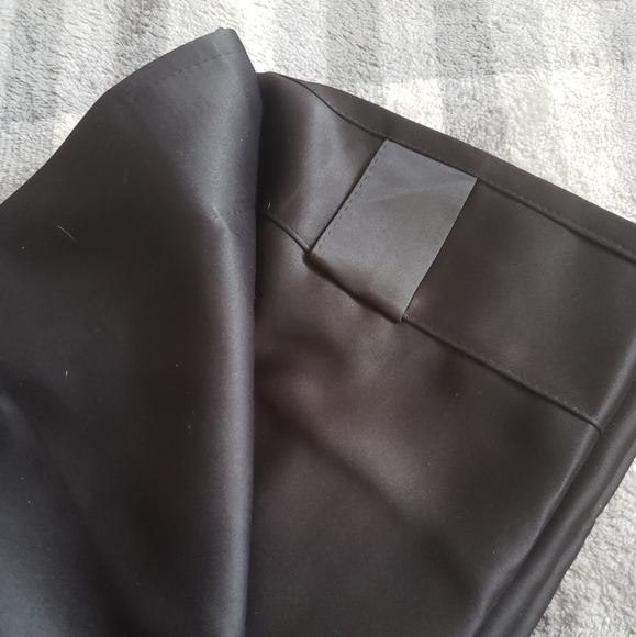 BLOCK OUT CURTAINS - Picture 2 of 5